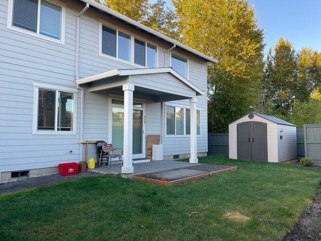 Building Photo - 22405 SW Frst Crk Wy