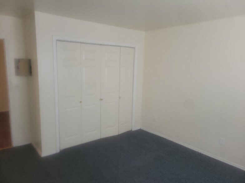 Building Photo - 219 Daniel St