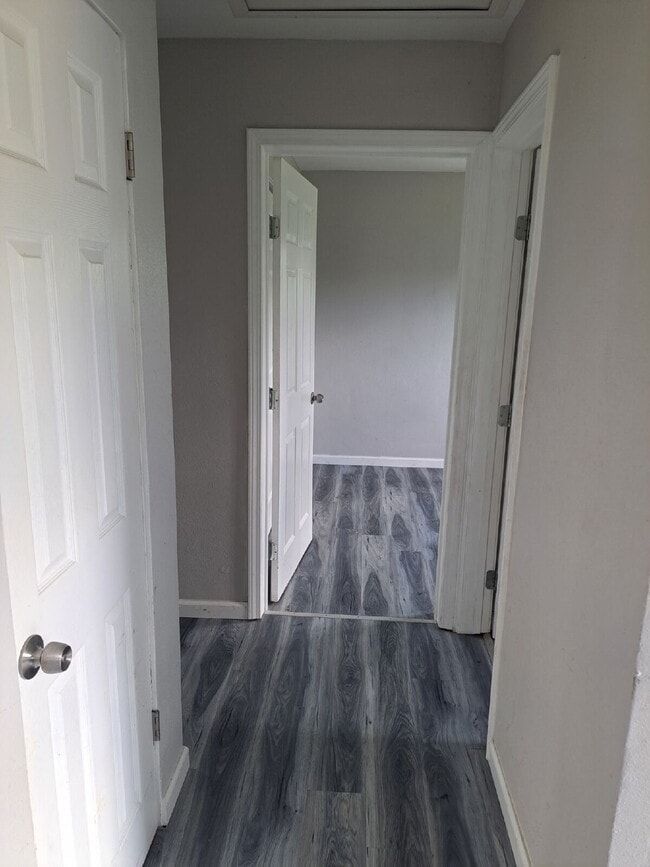 Building Photo - "3-Bedroom Retreat in Cahokia Heights – Co...