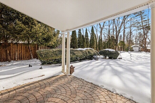 Building Photo - Welcome Home!