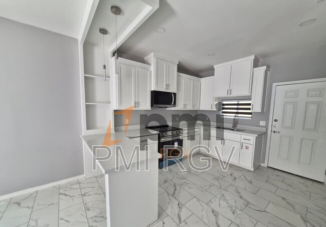 Building Photo - 2113 Elsham Ave