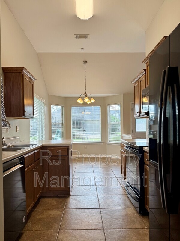 Building Photo - 11579 Mahogany Dr