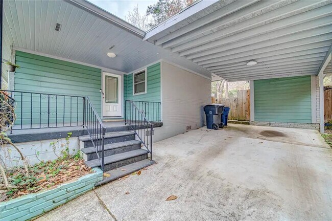 Building Photo - 977 Pegg Rd