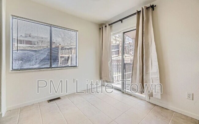 Building Photo - 256 W Jefferson Ave