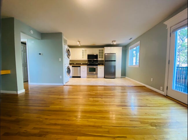 Building Photo - 1257 E 200 S