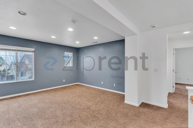 Building Photo - 3906 Glacier Ct