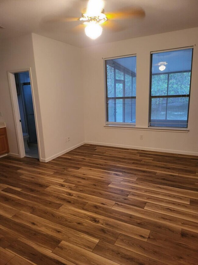 Building Photo - 100 Braeburn Cir
