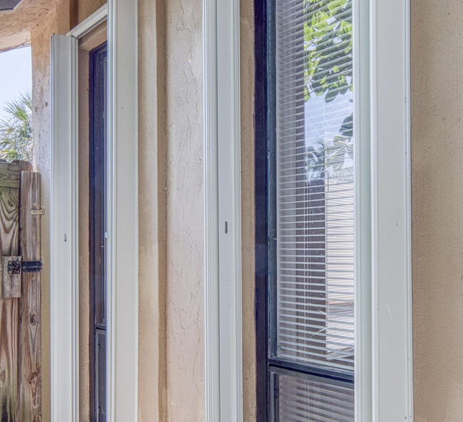 Building Photo - 809 N Federal Hwy