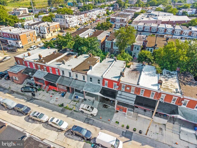 Building Photo - 2113 S Simpson St