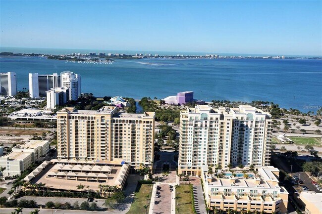Building Photo - 750 N Tamiami Trl