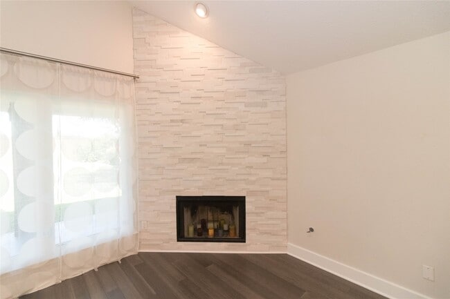 Building Photo - 1318 Ragsdale Ln