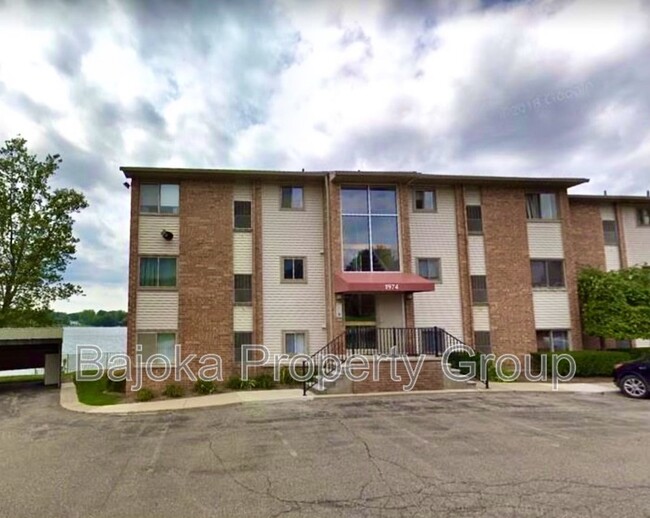 Building Photo - 1974 Klingensmith Rd