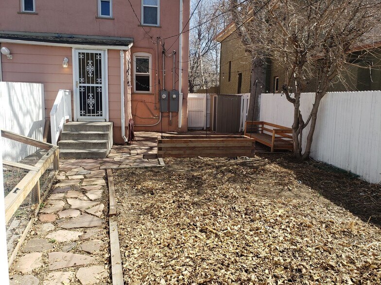 Building Photo - 2755 Lafayette St