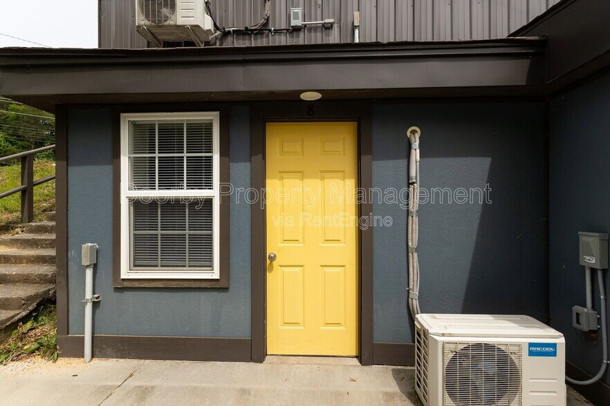 Building Photo - 5640 US-41
