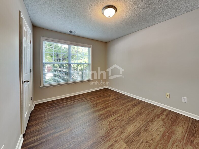 Building Photo - 23 Seaside Ln