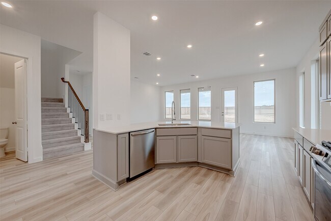 Building Photo - 11255 Tropical Forest Wy