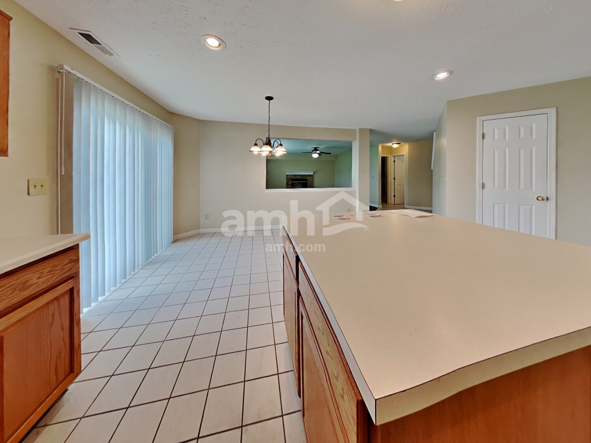 Building Photo - 529 Austrian Way