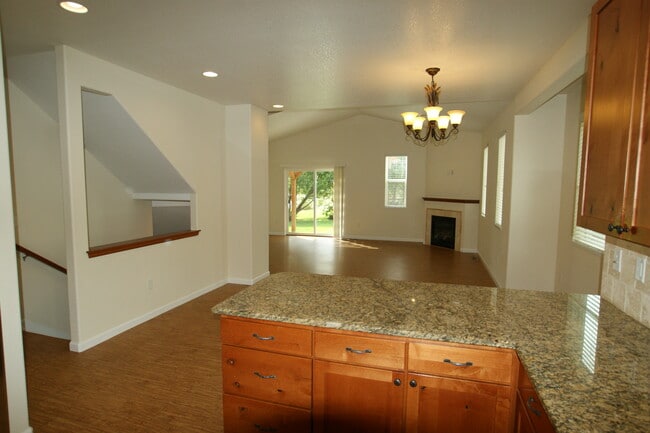 Building Photo - 426 Saint Ida Cir