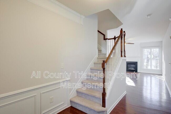 Building Photo - 408 Dyersville Dr