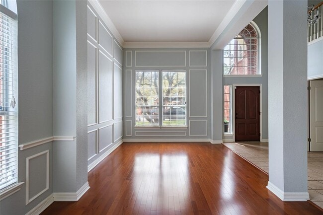 Building Photo - 10020 Lachlan Dr