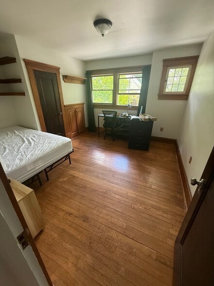 Building Photo - 2226 Bellfield Ave