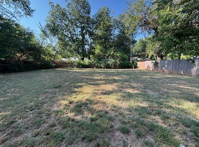 Building Photo - 1230 Caddell Ln