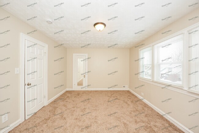 Building Photo - 13310 Saybrook Ave