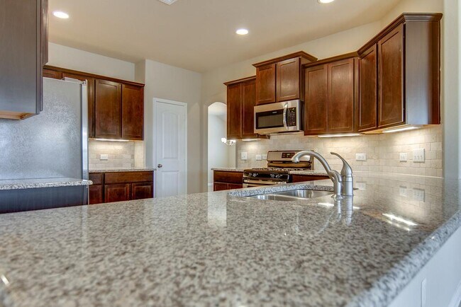Building Photo - 304 Chalk Knob Mnr
