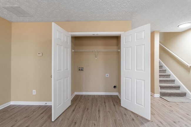 Building Photo - 3 Bedroom Townhome in Stonecrest!