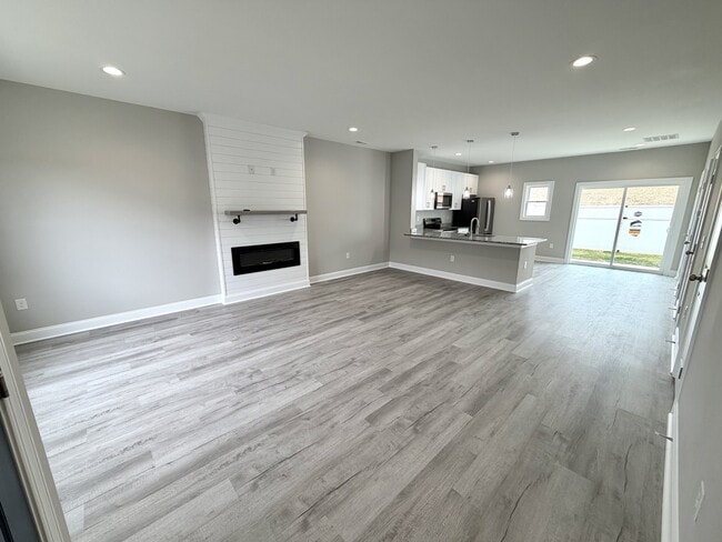 Building Photo - 1 Melissa Ln