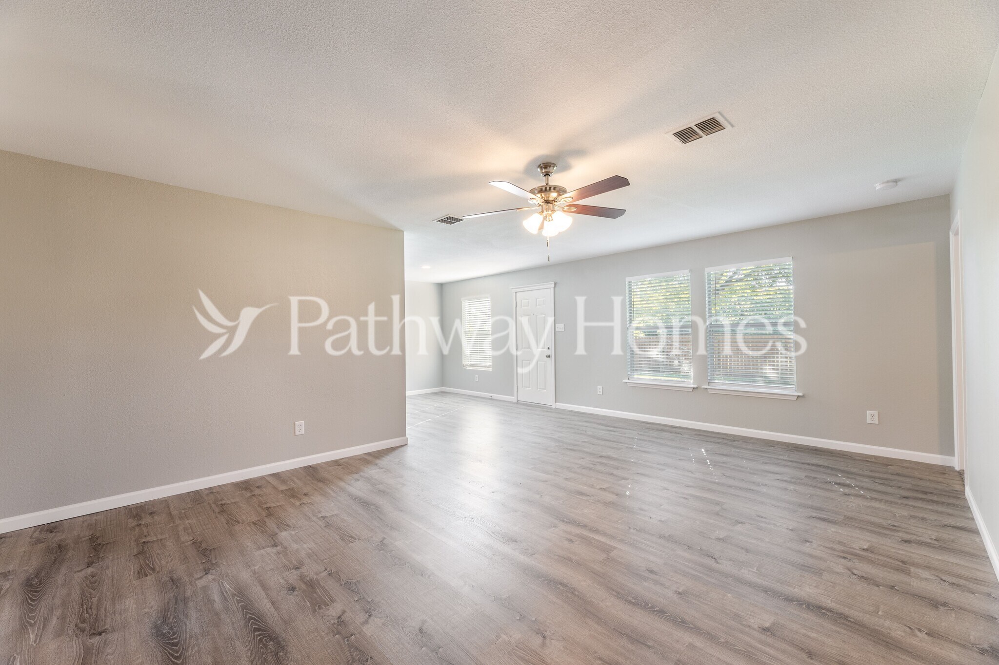 Building Photo - 1679 Chesterwood Dr