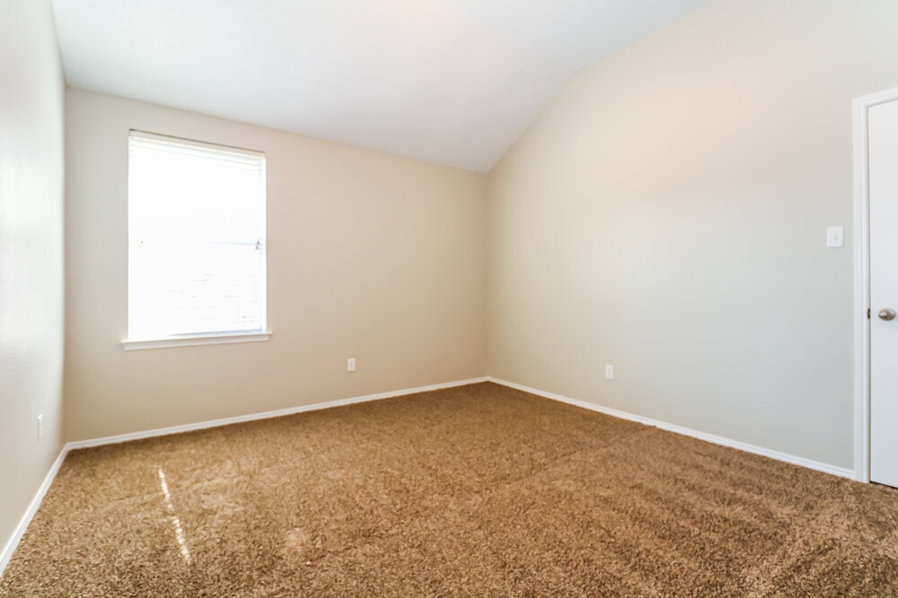 Building Photo - 1415 Heather Ridge Dr