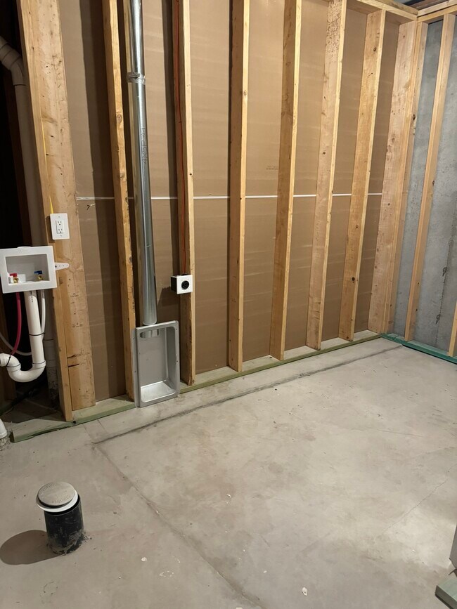 Building Photo - 692 Long Path Ct