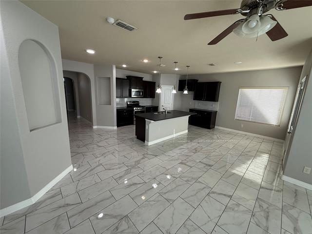 Building Photo - 1740 Capulin Rd