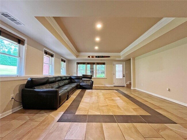 Building Photo - 6709 Wooded Cove Ct