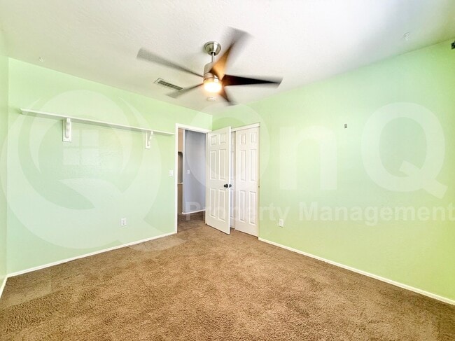 Building Photo - 1242 W Glenmere Dr
