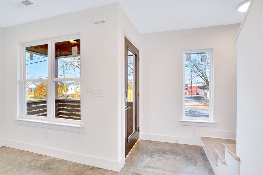 Building Photo - 1410 Duncan Ave