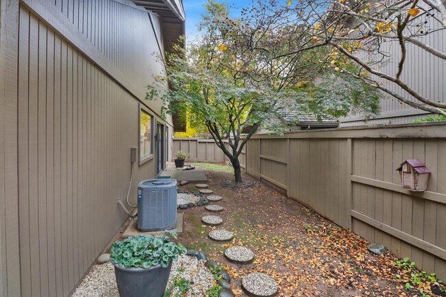 Building Photo - 11465 Ghirardelli Ct