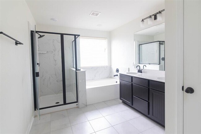 Building Photo - 1131 Aronia Ln