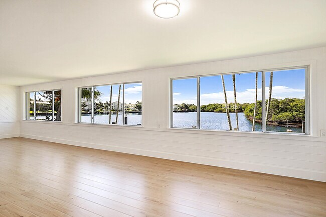 Building Photo - 2 Inlet Cay Dr