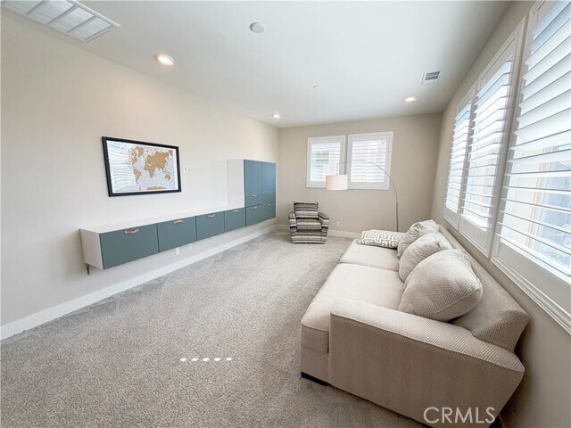 Building Photo - 64 Turnstone