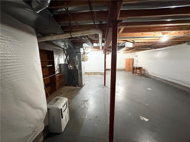 Building Photo - 60 Schilling Ln