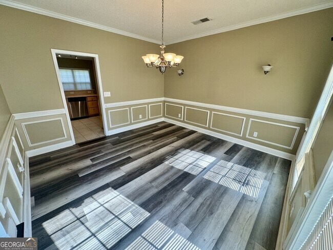 Building Photo - 431 Whitewater Tr