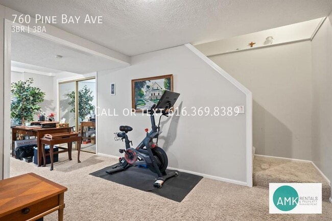 Building Photo - 760 Pine Bay Dr