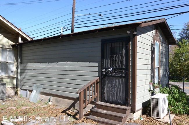 Building Photo - 1 br, 1 bath House - 902 W Kings Hwy # 3