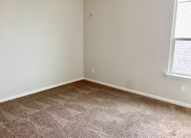 Building Photo - 2904 Tempe Dr