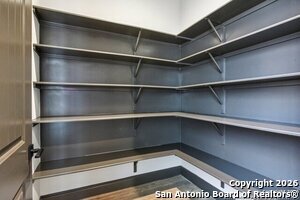 Building Photo - 661 inner