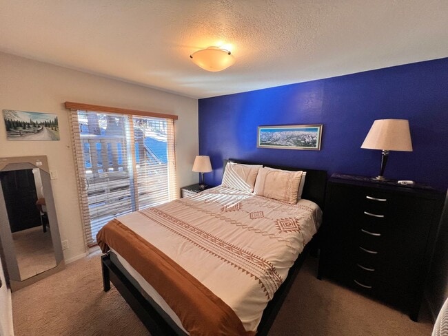 Building Photo - Fully Furnished Rental
