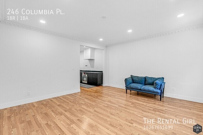 Building Photo - 246 Columbia Pl