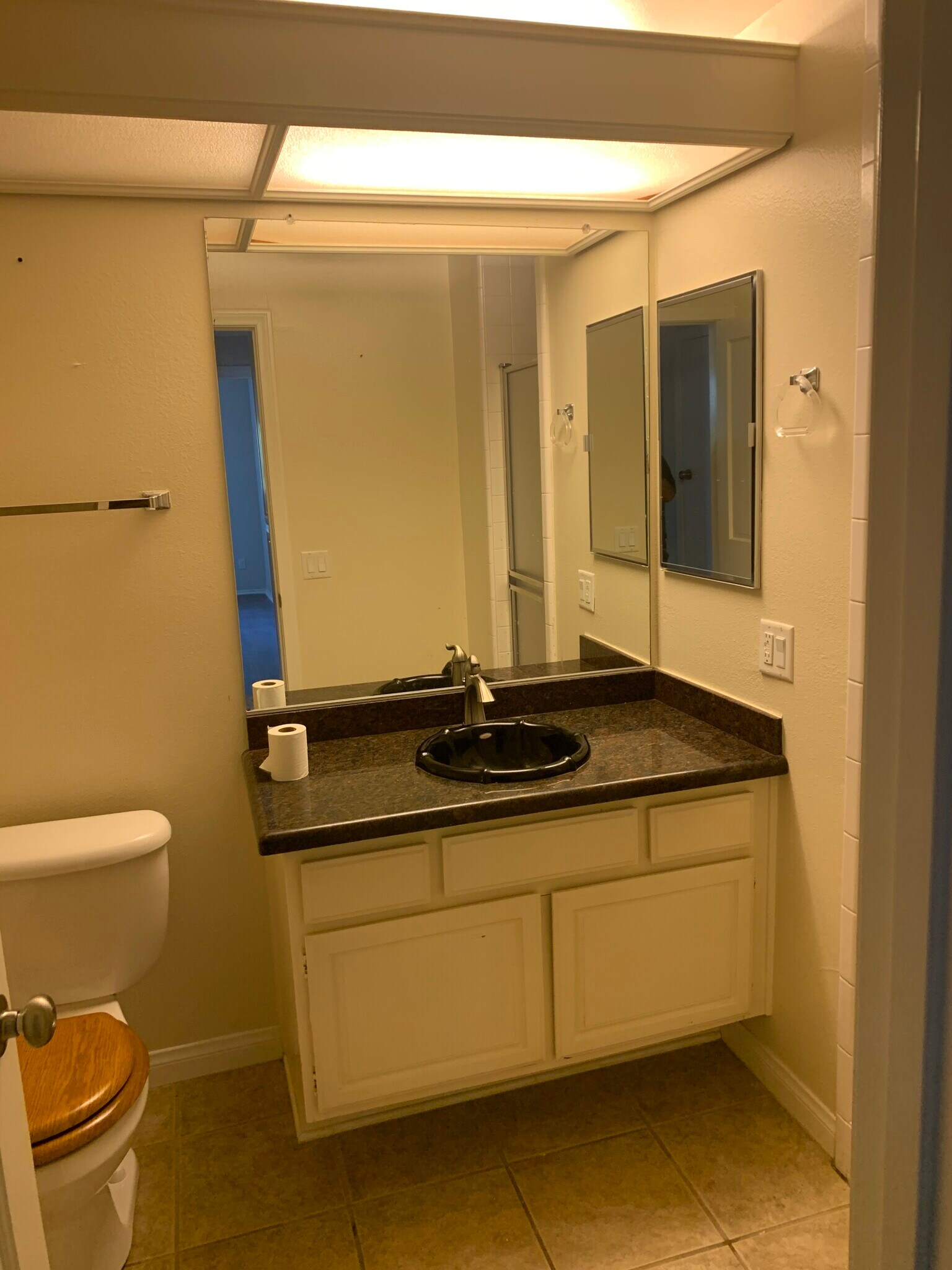 Building Photo - 19029 Nordhoff St